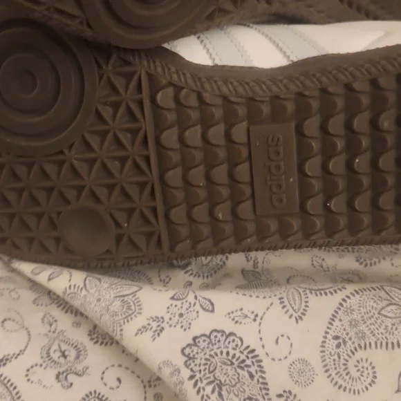 Adidas Samba White and Light Gray Shoes - Picture 5 of 5